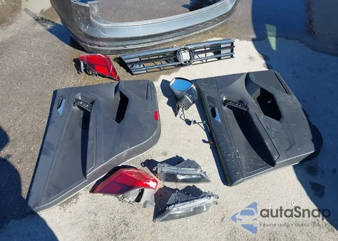 2021 Volkswagen Tiguan 2.0T Se/2.0T Se R-Line Black/2.0T Sel from USA, damaged, VIN 3VV3B7AX1MM011184